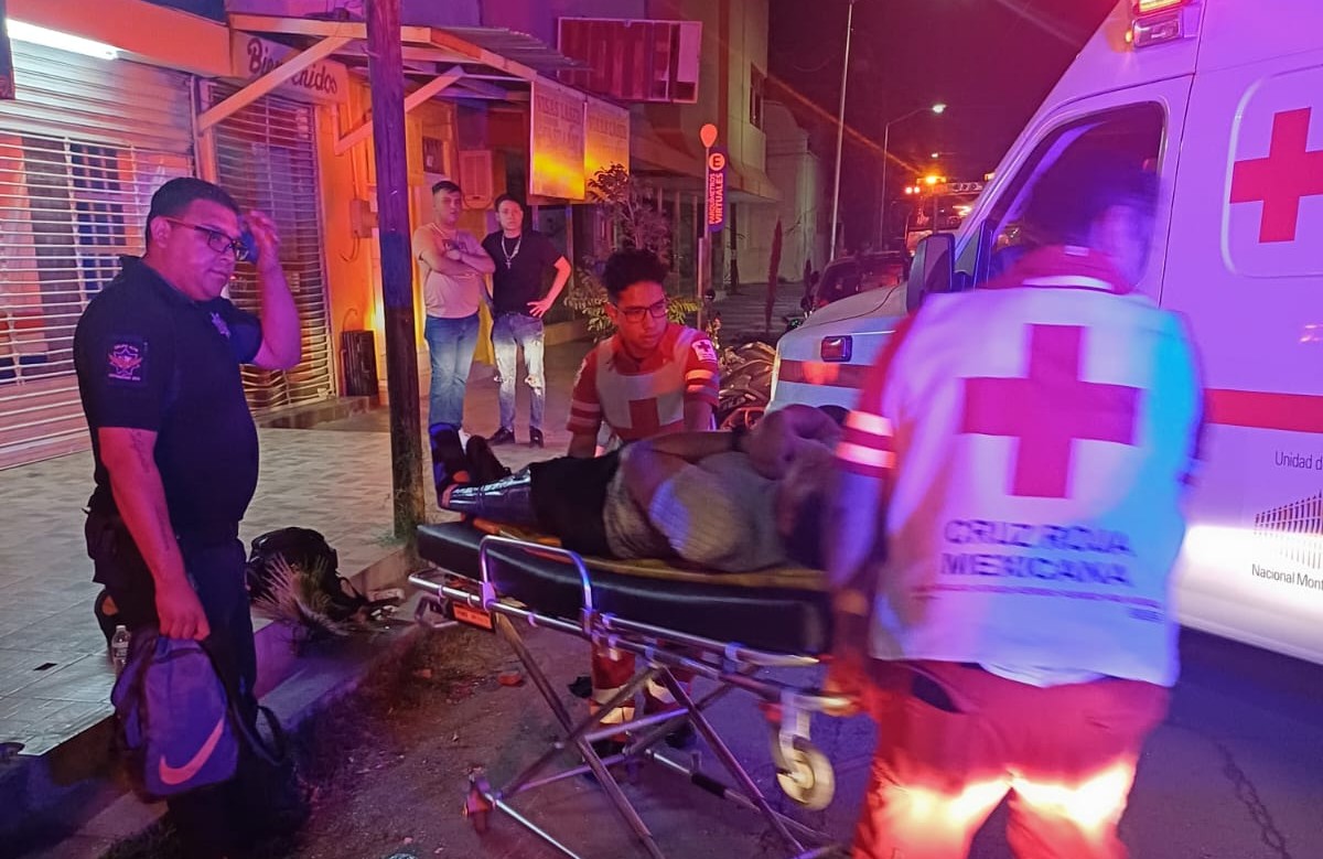 En Torreón, pierde el control de su motocicleta y derrapa. (Milenio Policía)