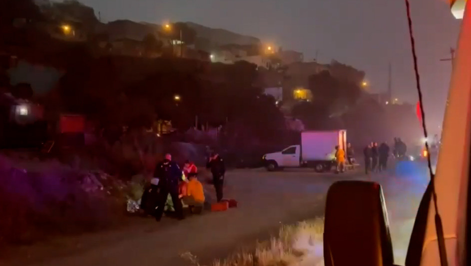 Un automovilista atropella a un agente policial en Baja California