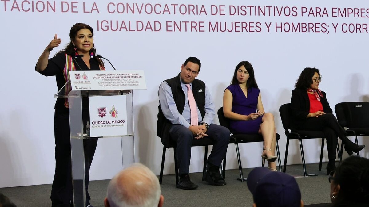 Además, la jefa de gobierno remarcó la importancia de las 3r's del Cuidado en el trabajo: Revaloración, Redistribución y Reducción.