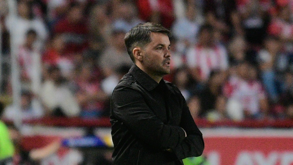 Nicolás Larcamón ya comienza a trabajar con parte de la plantilla (Imago7)