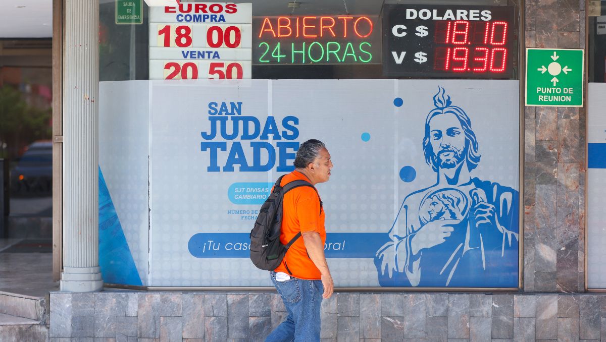 La paridad peso-dólar se mantendrá estable en este 2025, aseguran los analistas | Jorge López