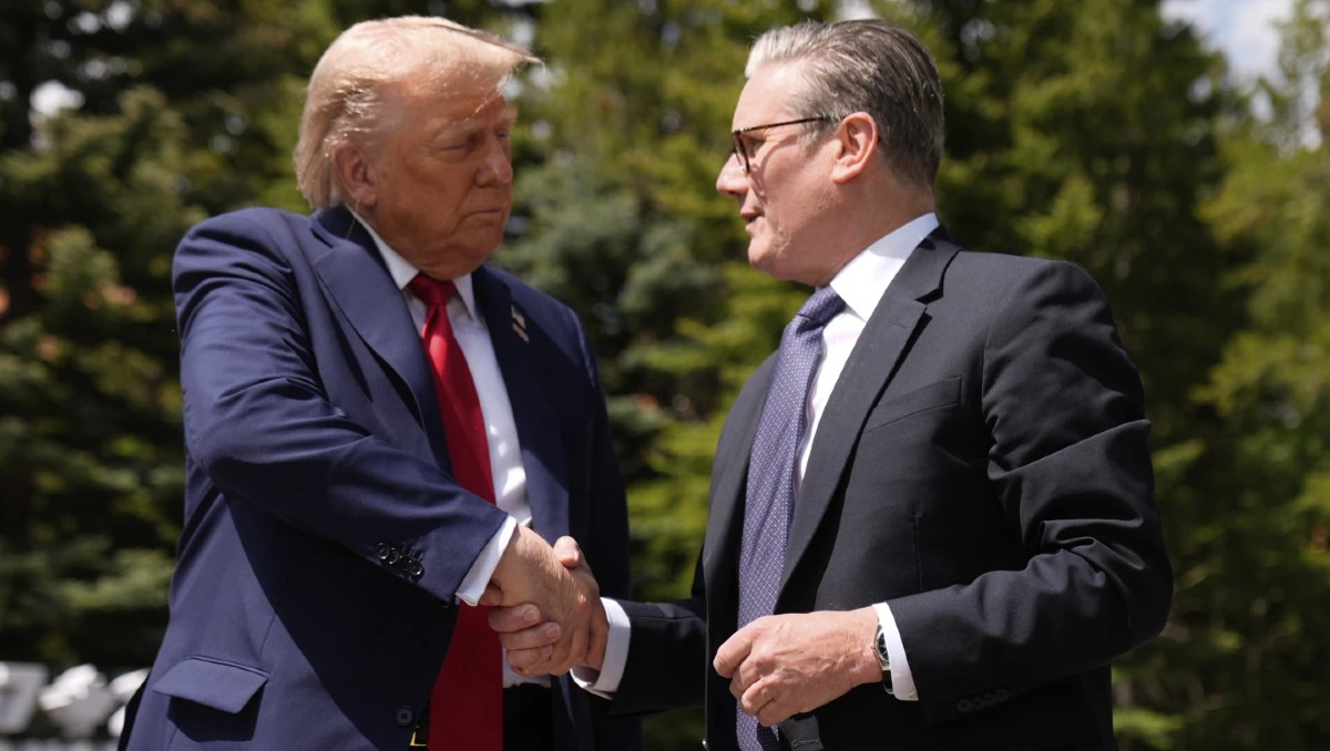 El presidente Donald Trump se reunió con el ministro británico Keir Starmer en el marco de la cumbre del G7. (Foto: AP)
