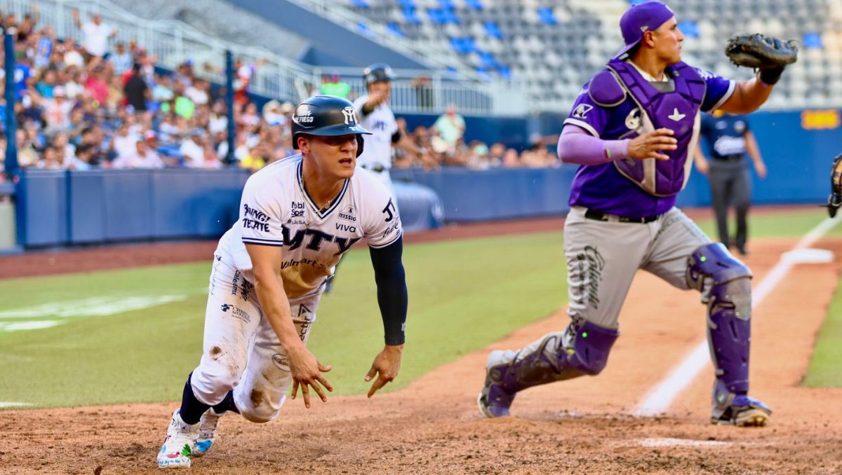 Sultanes de Monterrey completan la barrida en el Día del Padre (Roberto Alanís)