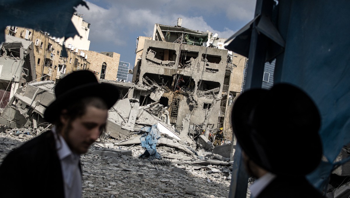 Tel Aviv sufrió ataques de Irán, y los edificios fueron destruidos. | AFP