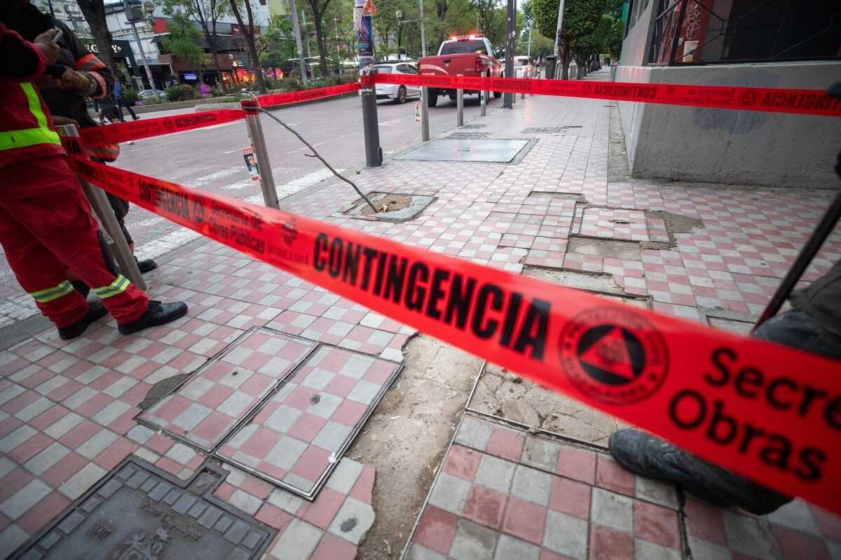 La zona donde ocurrió el accidente fue acordonada por Protección Civil. (Sonia Gamiño)