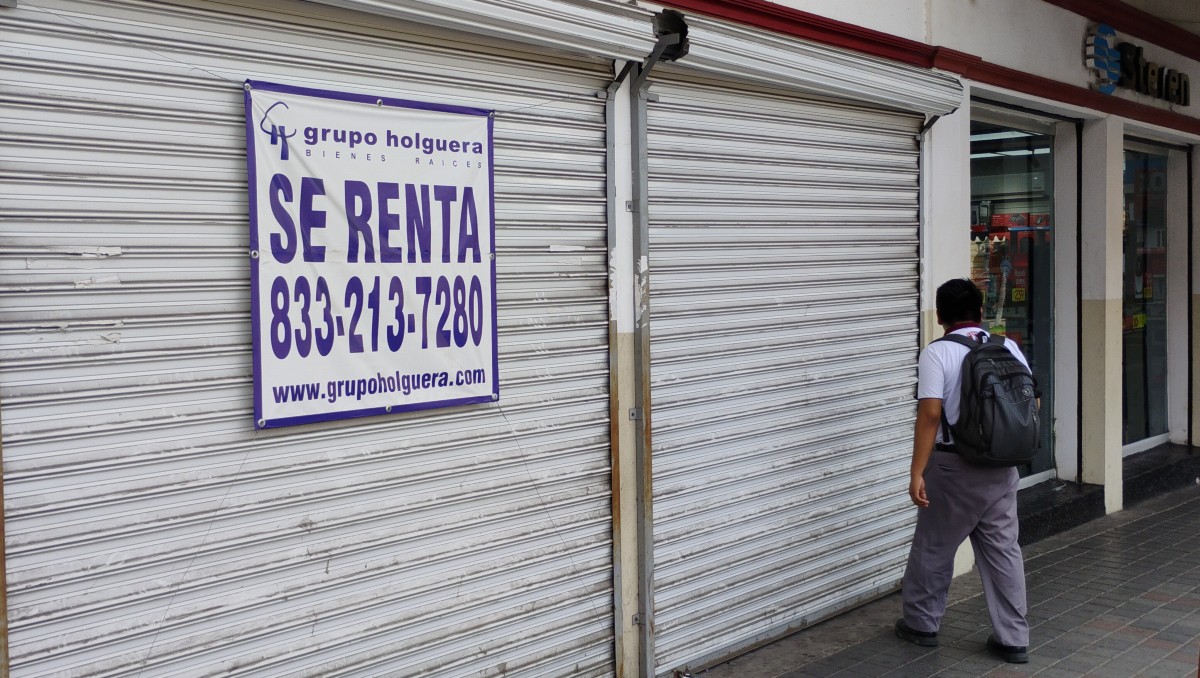 Locales cerrados en el Centro de Tampico. (Víctor Durán)