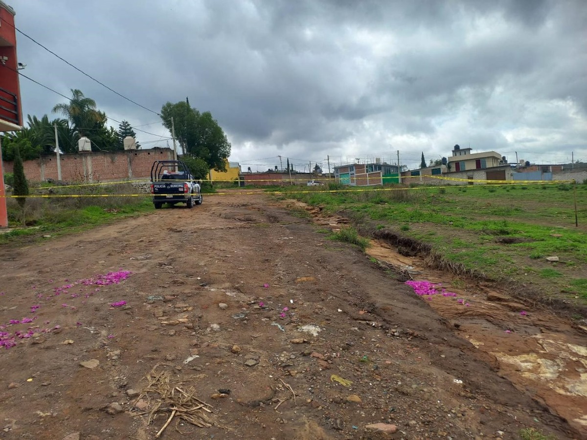 Zona acordonada en Tulancingo tras hallazgo de restos óseos expuestos por la lluvia.
