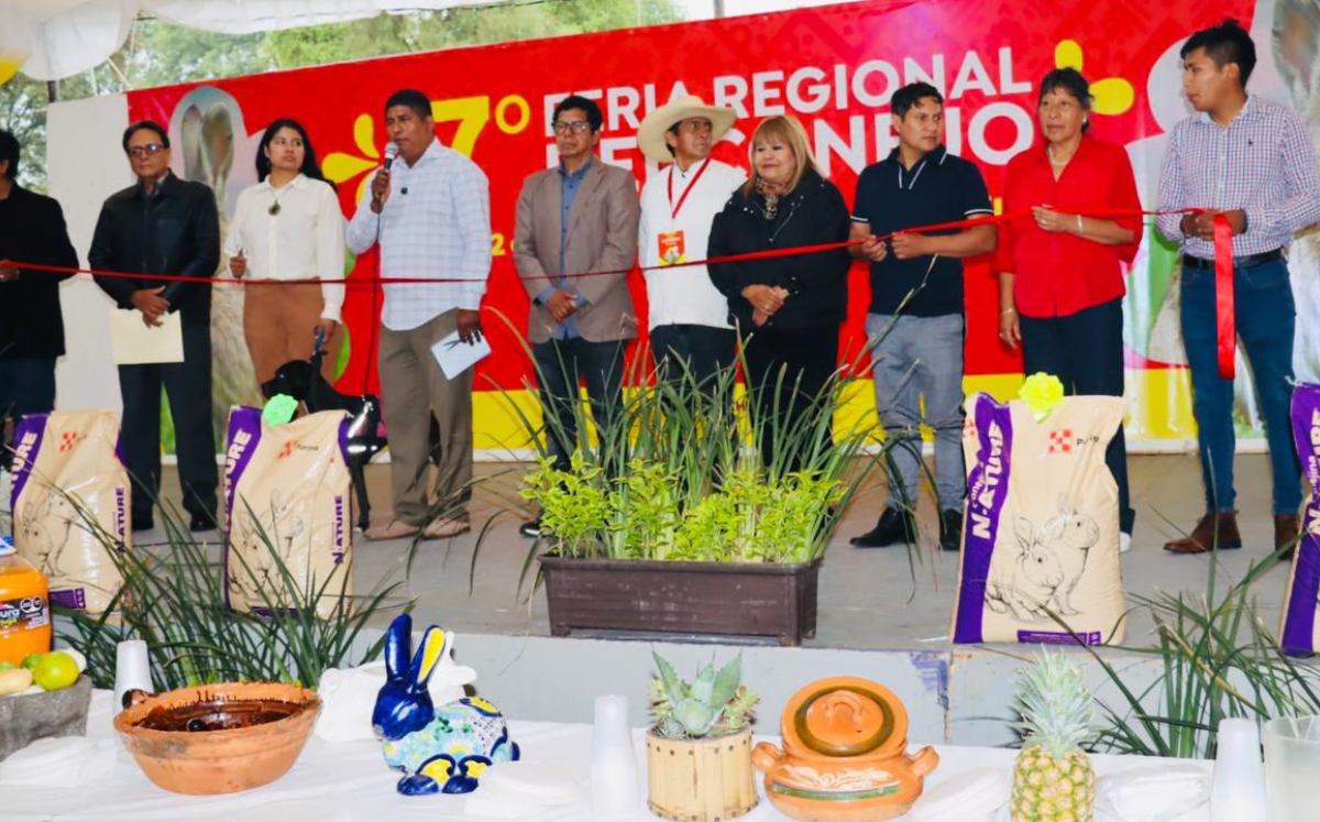 Xochimilco lleva a cabo la Feria del Conejo 2025 pese a la lluvias