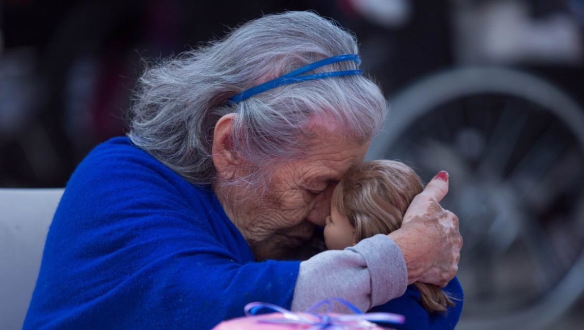 Fotografías, objetos o música: fuentes de nostalgia y de salud para el adulto mayor | Cuartoscuro
