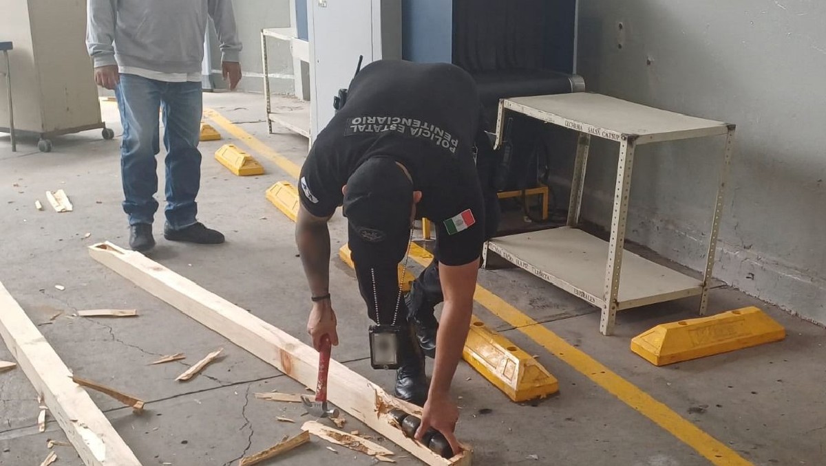 La localización se logró mediante dispositivos como rayos X y otros mecanismos de inspección no invasiva.