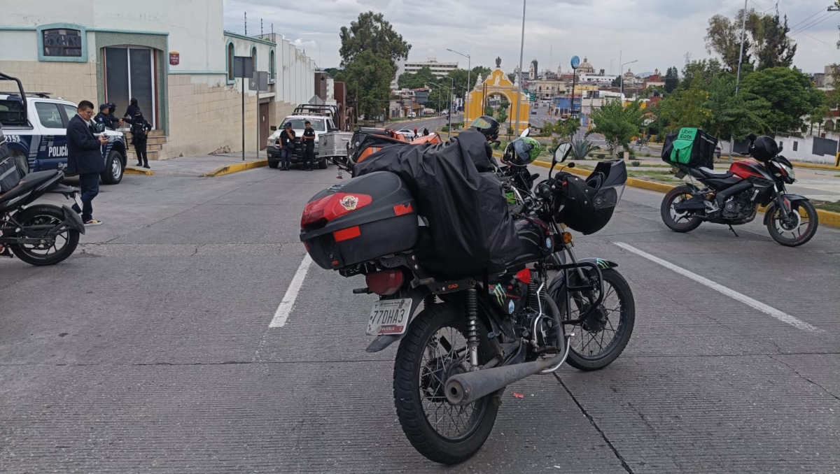 Repartidores se manifiestan en Puebla tras aprobación de Ley Casco | Nancy Camacho
