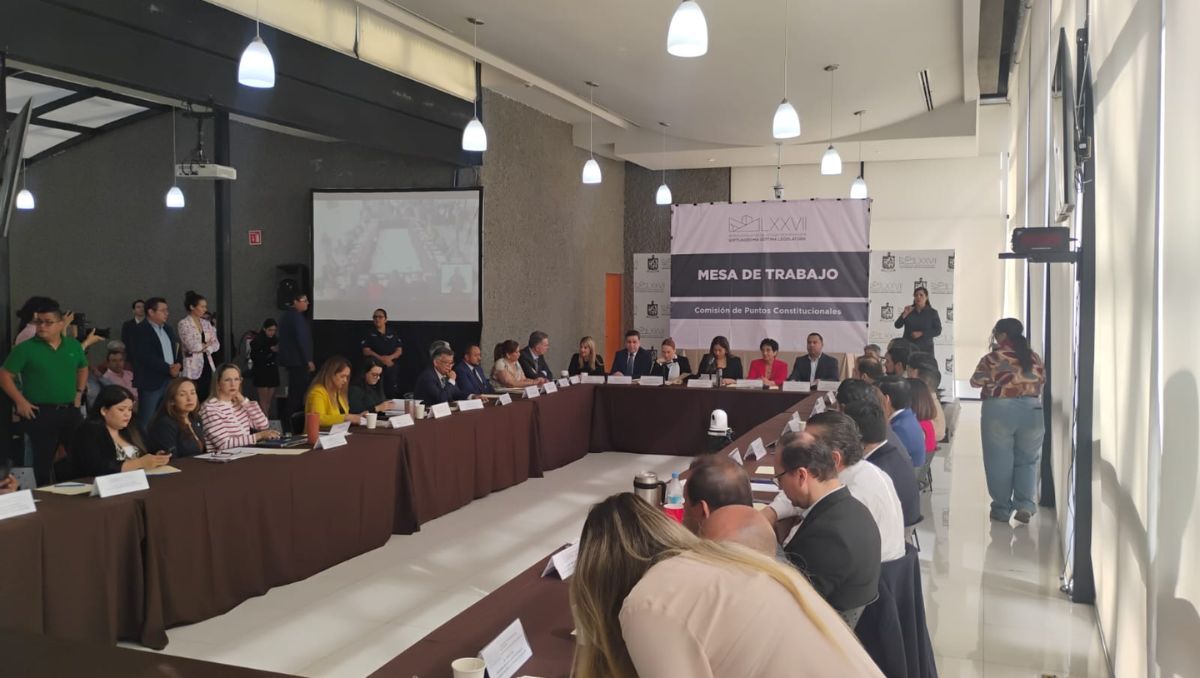 La Comisión de Puntos Constitucionales del Congreso del Estado realizó una Mesa de Trabajo. Sandra González