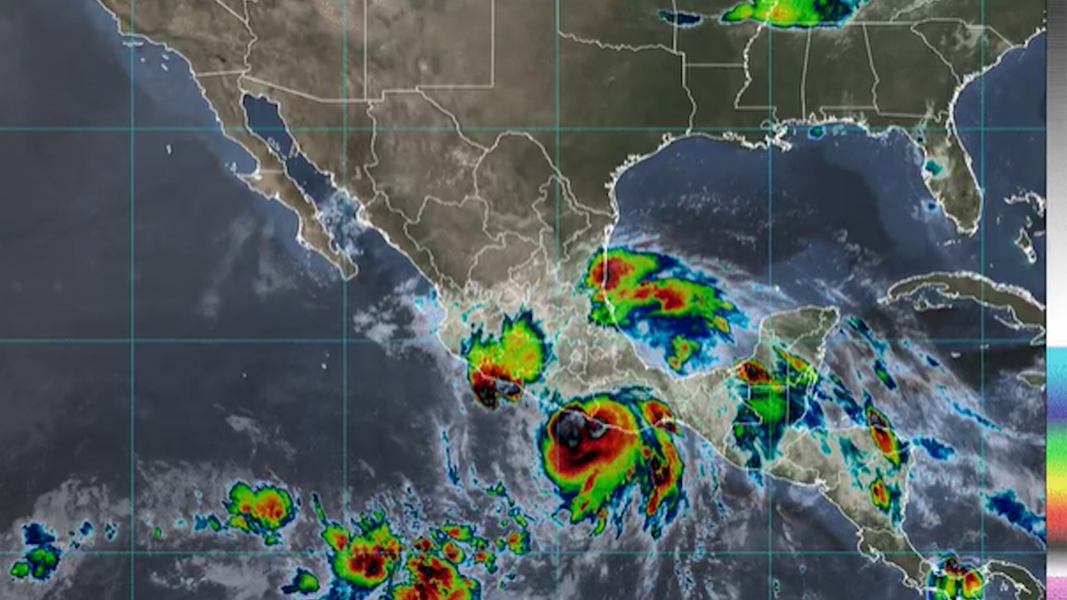 'Erick' toca tierra en Oaxaca como huracán categoría 3 HOY 19 de junio