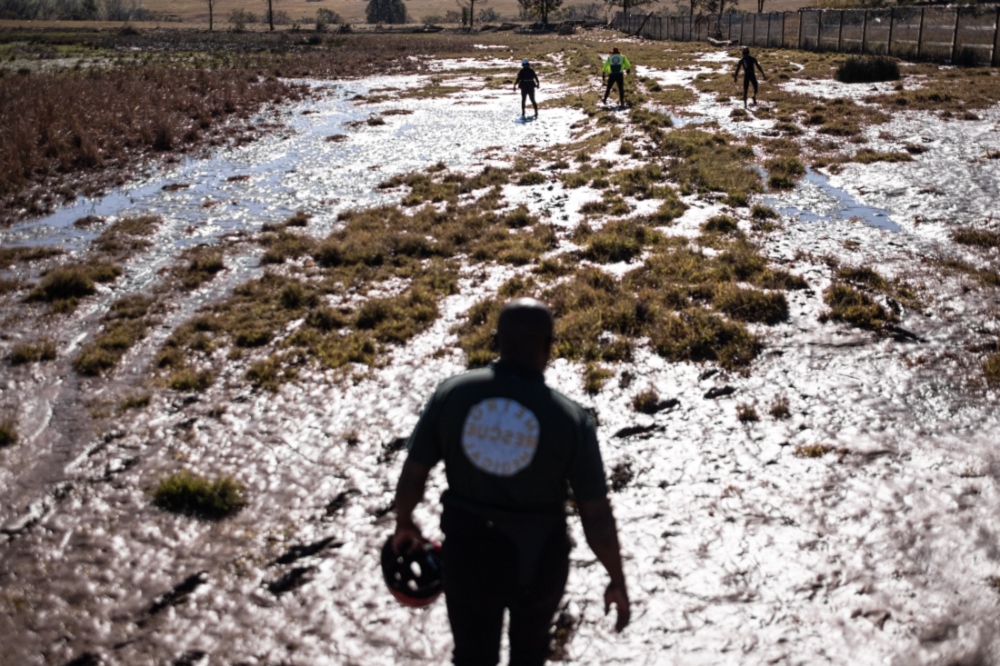 Un frente meteorológico extremo provocó intensas lluvias, vientos fuertes y nieve en varias partes de la zona, causando inundaciones. |AFP