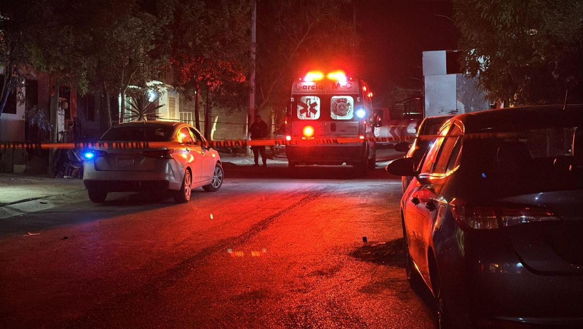 Policías municipales y agentes ministeriales acordonaron la zona. Susana Paredes