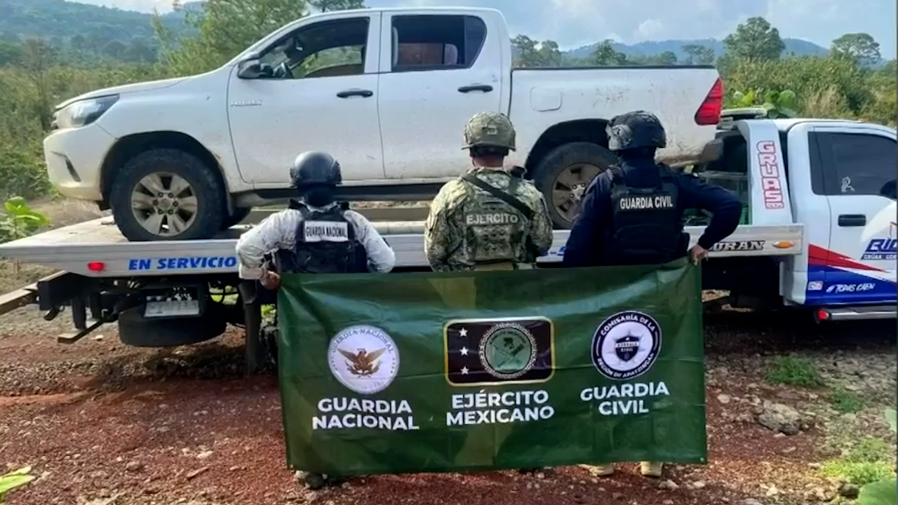 SSP y Defensa aseguran 796 municiones y 3 camiones en Michoacán