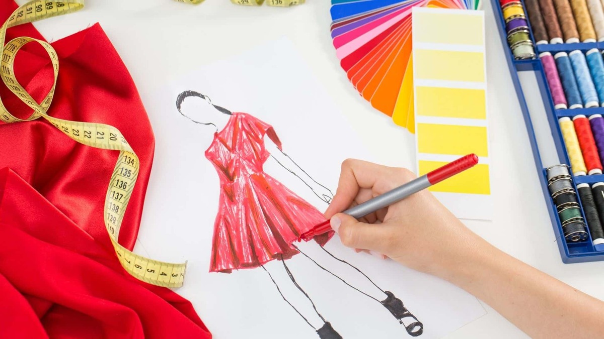 Los clientes de la moda, utilizan "lujo silenciosos" que caracteriza por el uso de piezas de calidad, sencillas, atemporales y sin logos