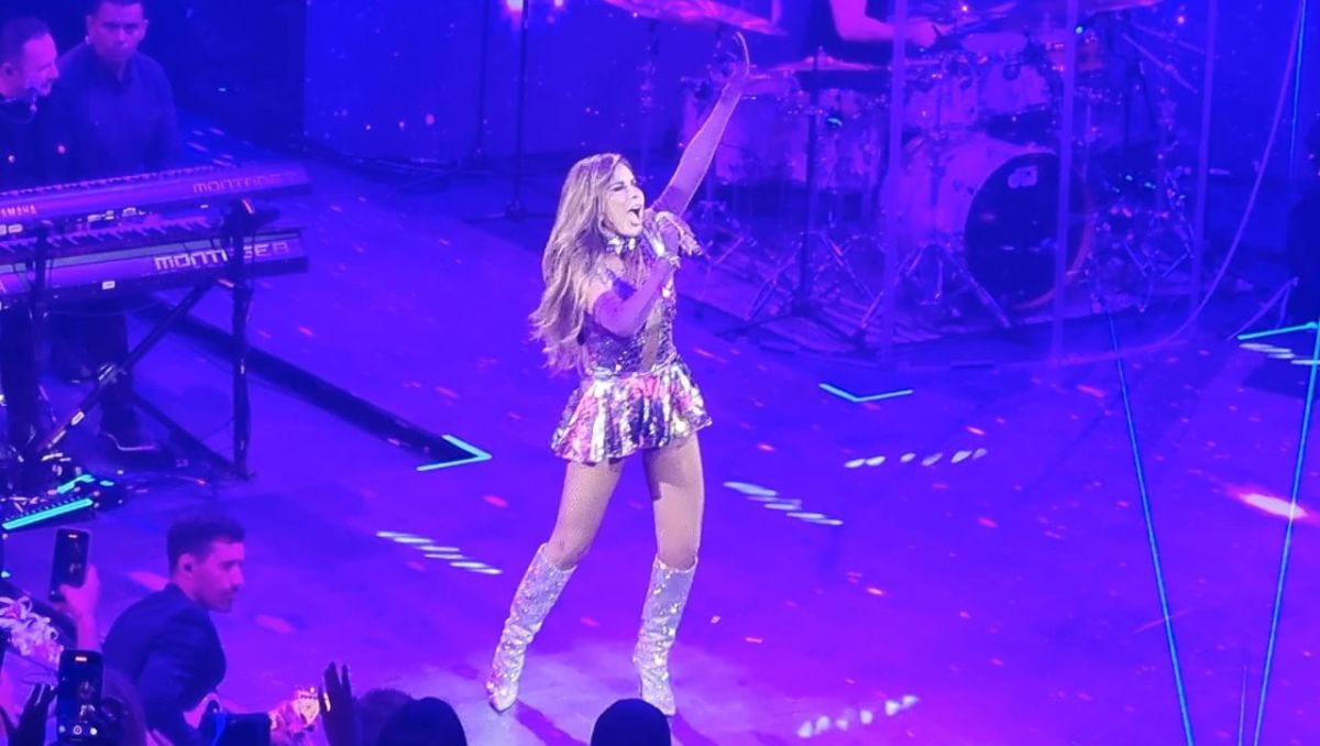 Durante el concierto, la cantante se dejó consentir por sus seguidores | Foto: Ángel Martínez