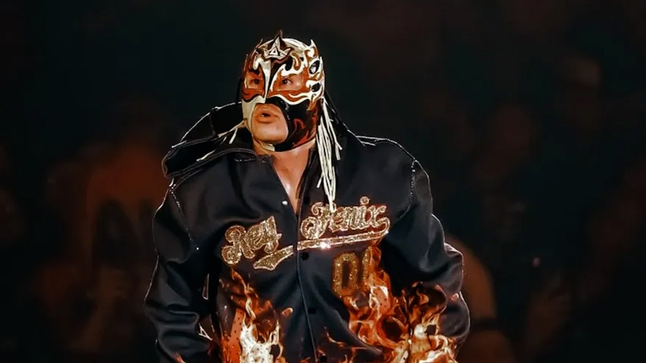 Rey Fénix, de dormir en la calle a brillar en la WWE