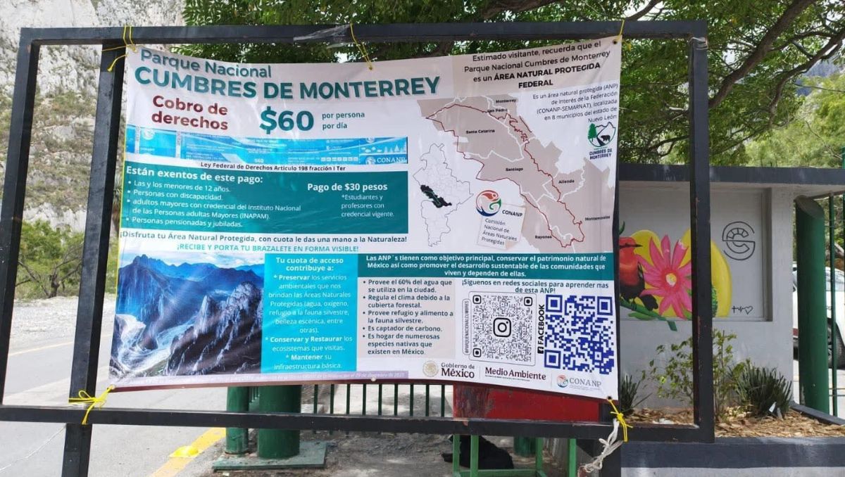 De manera extraoficial se informó que la lona fue puesta para anunciar el posible cambio. / Especial