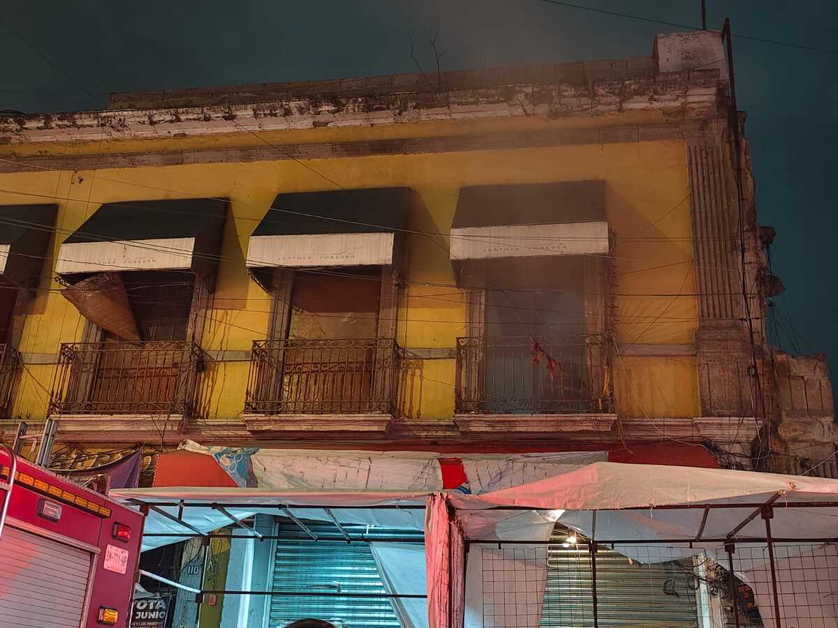 Incendio en la colonia Centro de la Cuauhtémoc. | Foto: Enrique Luna