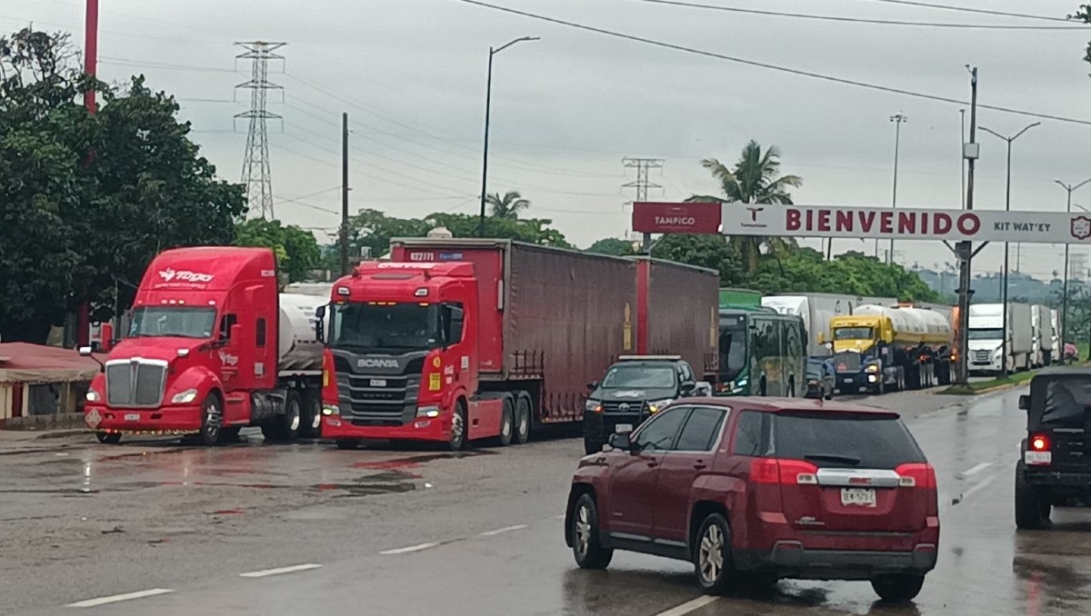 Cierran la carretera Tampico-Valles