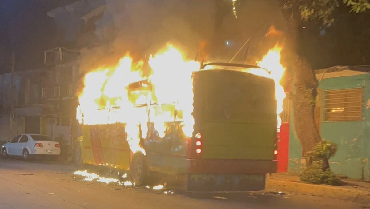 La unidad fue abandonada entre la calle 6 de Enero. | Especial
