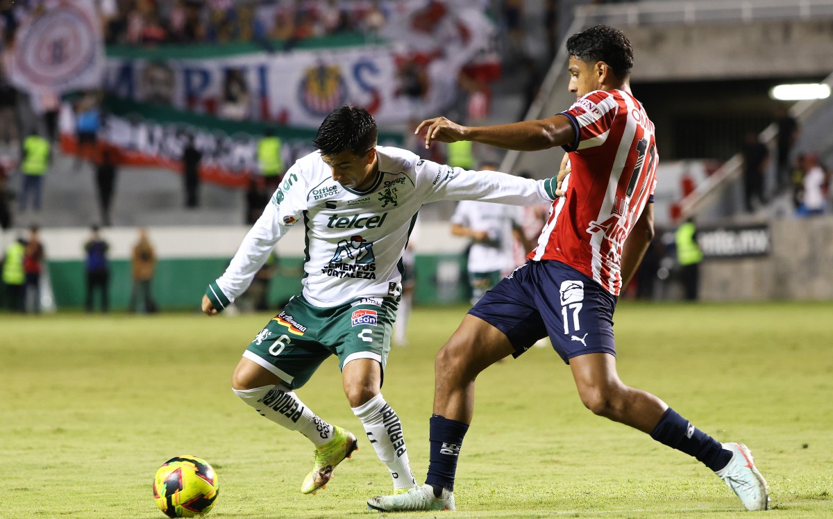 León y Chivas se enfrentan en la Copa Morelos rumbo al Apertura 2025 (Imago7)