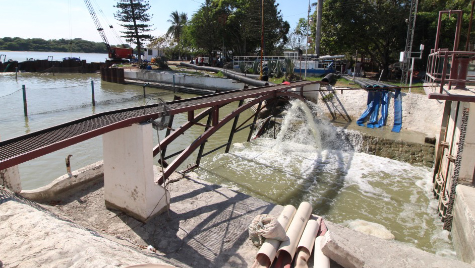 Trabajador muere al caer al río Tampaón en San Luis Potosí