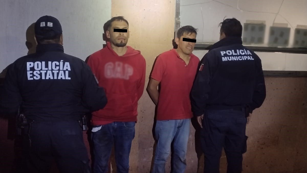 Los detenidos serán investigados por los delitos de robo a casa habitación y ataque peligroso. Foto: (Especial)