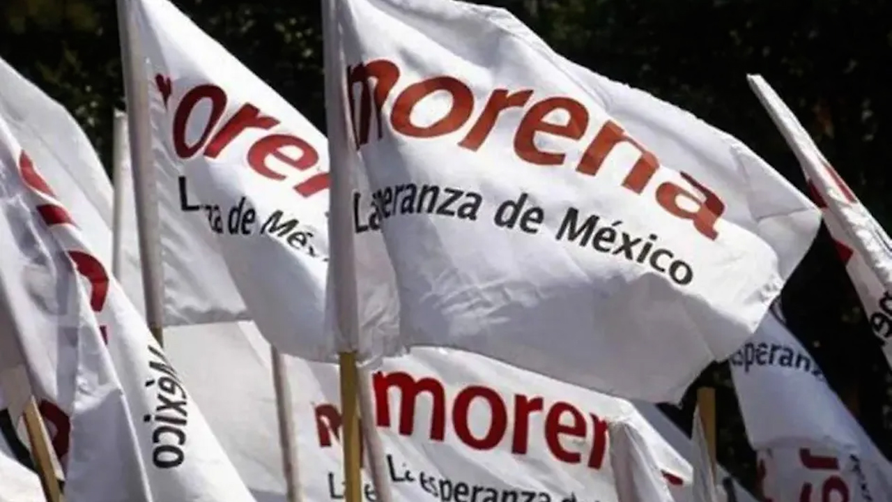 INE propone multar a Morena con 21.6 mdp por gastos en bardas y espectaculares en campaña