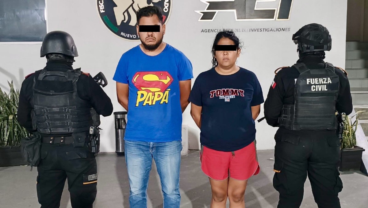 Los detenidos fueron identificados como Vicente “N”, de 35 años, y Viridiana “N”, de 30. Foto: Especial