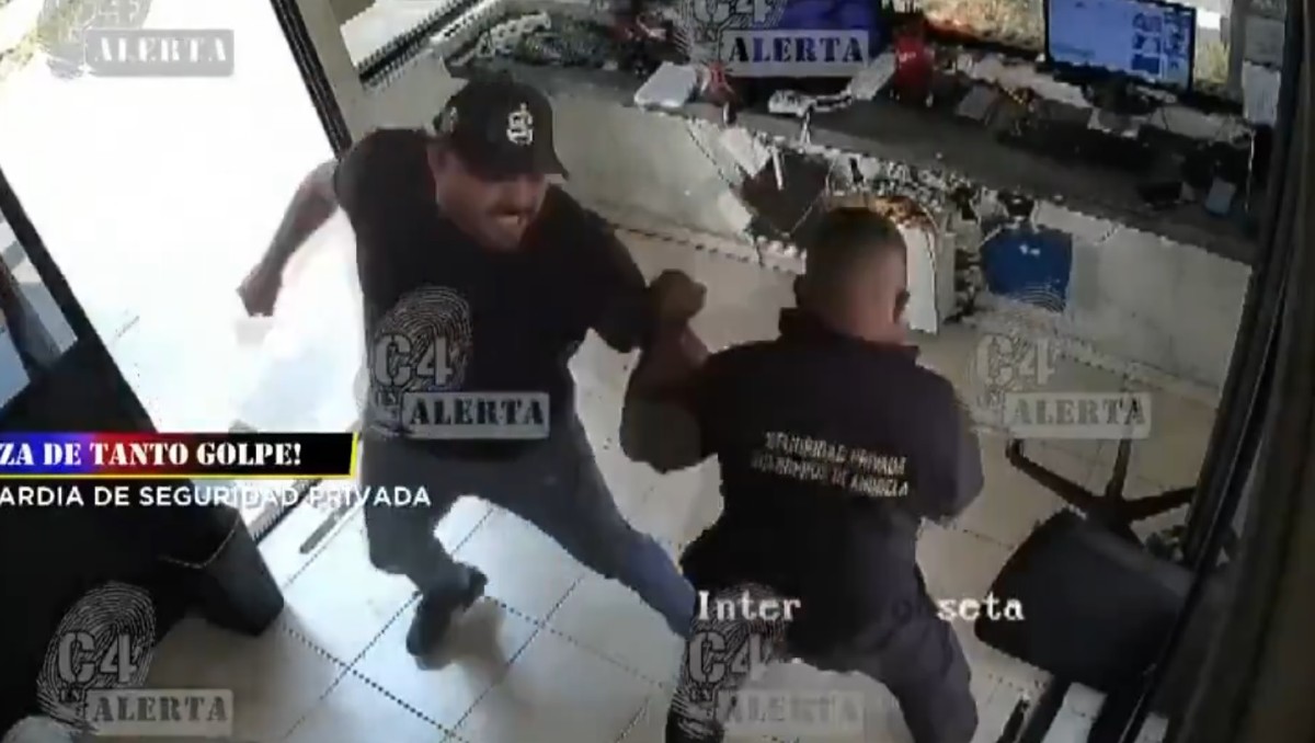 Escolta fue captado cuando golpea y deja herido a guardia en Jalisco (Especial)