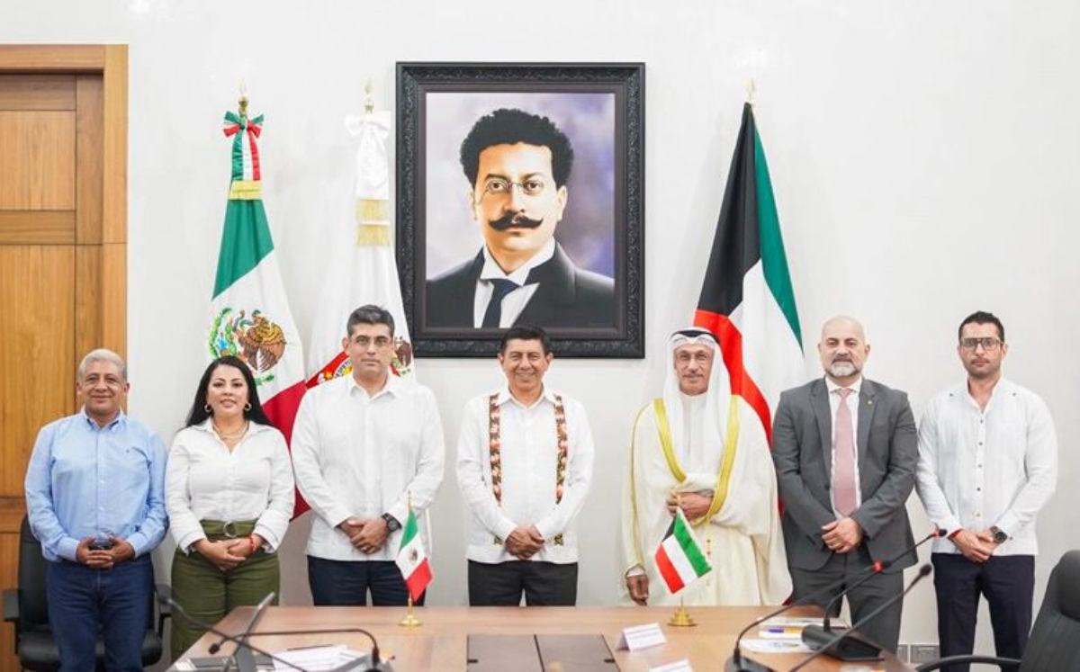 El gobernador Salomón Jara se reunió con el embajador Salah Suleiman Al-Haddad. | Especial
