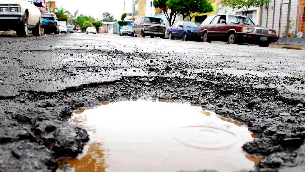 León duplica su número de baches por temporada de lluvias | Especial