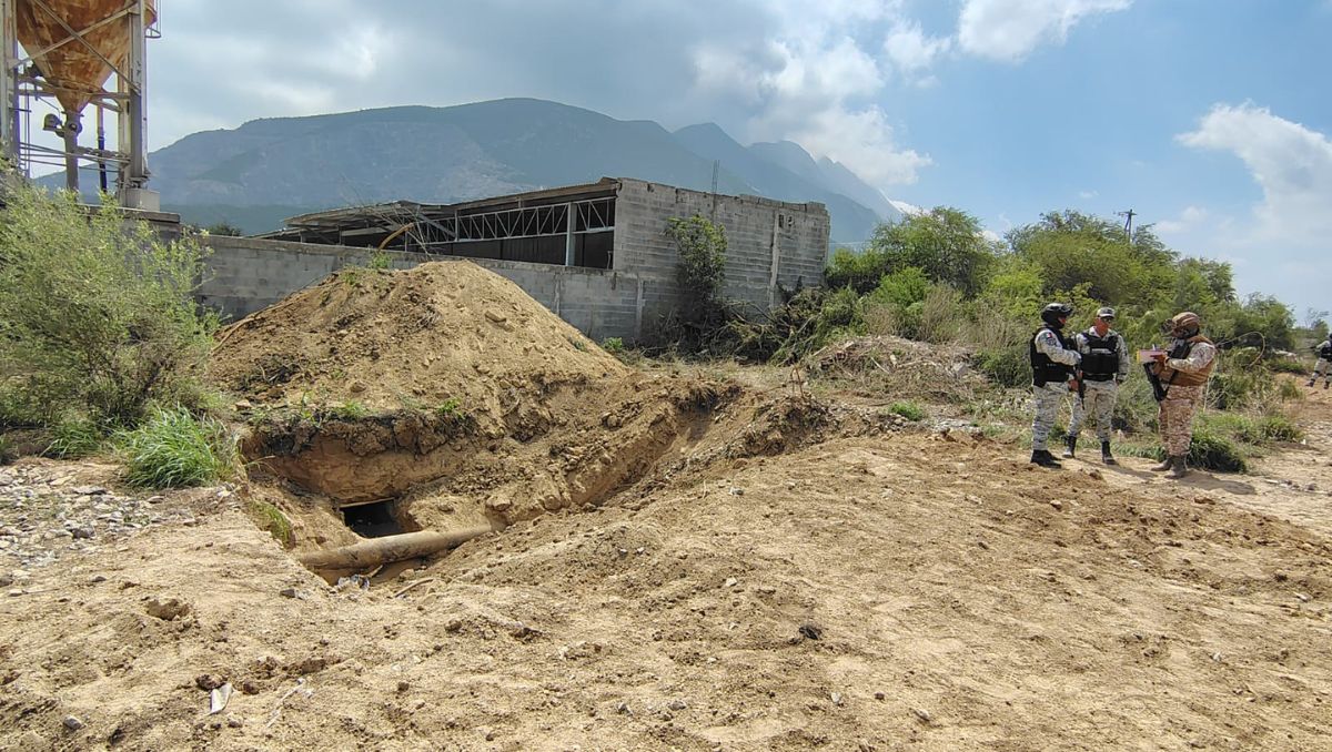 En el lugar también se localizó un túnel con mangueras conectadas a un poliducto de Pemex. Agustín Martínez