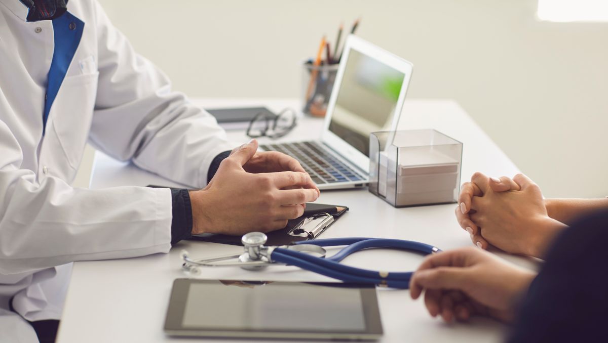 Paramédicos voluntarios señalaron que han suspendido consultas médicas. (Especial)