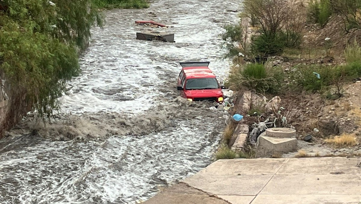 Protección Civil alerta por crecidas en Chihuahua; un hombre muere arrastrado por río | Especial