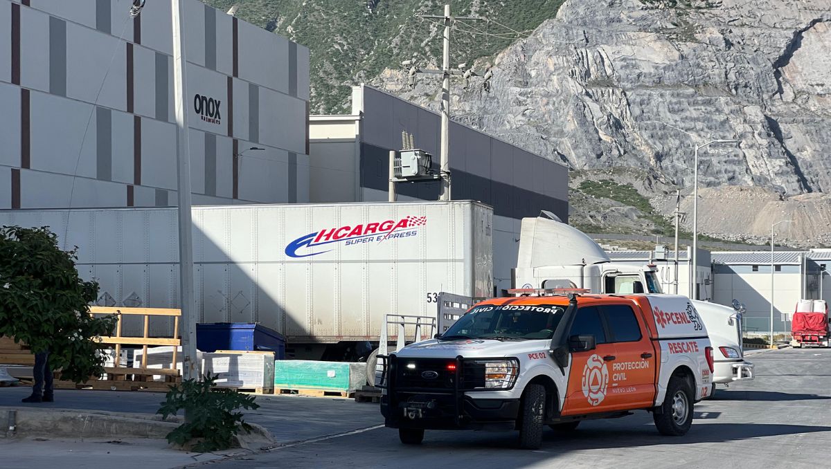 El accidente laboral movilizó a elementos de Protección Civil de NL al Parque Industrial. / Mayte Villasana