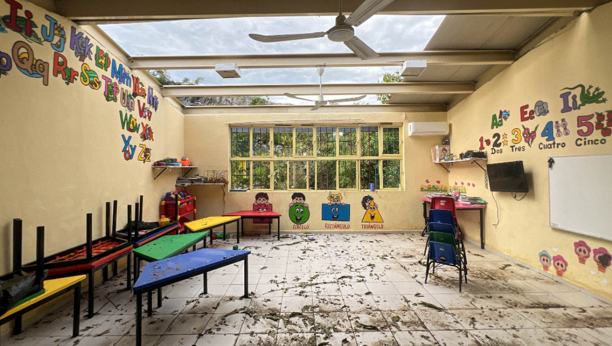 Aspectos de escuelas dañadas tras paso de 'Erick' | Agencia Es Imagen