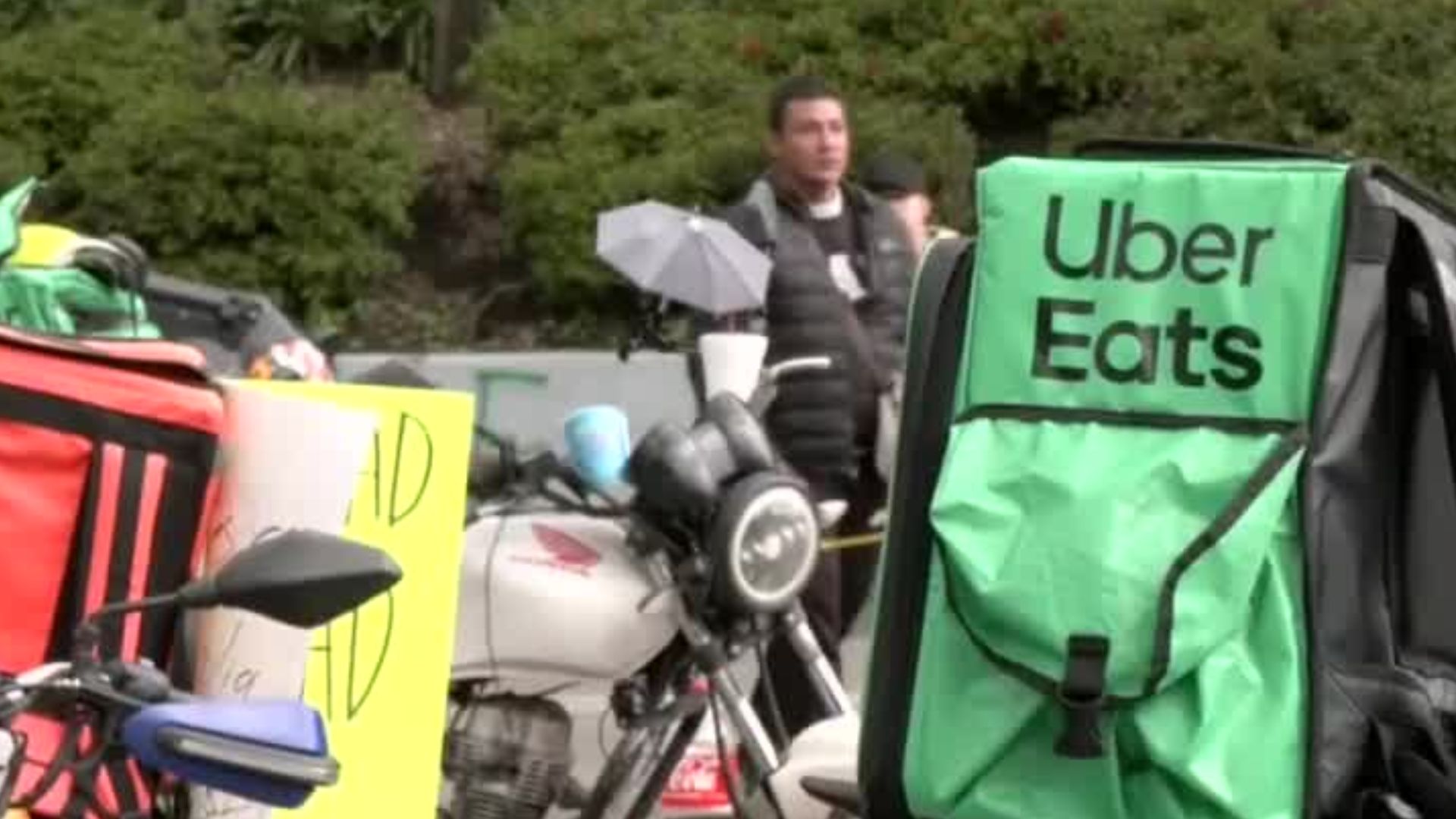Entra en vigor la reforma laboral para regularizar a repartidores y conductores de aplicación
