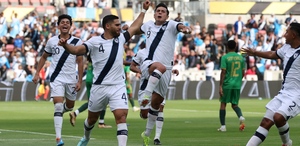 Guatemala en festejo de gol contra Guadalupe en Copa Oro