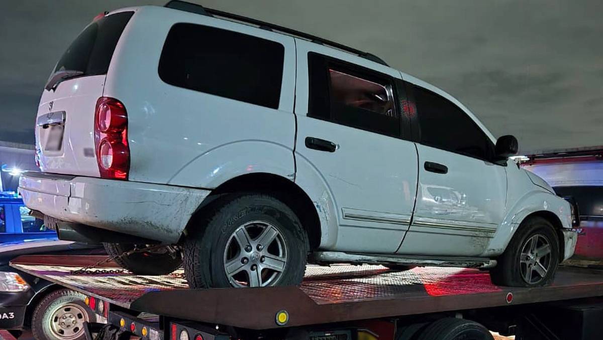 Un hombre fue detenido en Ecatepec luego de que intentó robar una unidad de carga y disparó contra policías en Circuito Exterior Mexiquense.| Especial