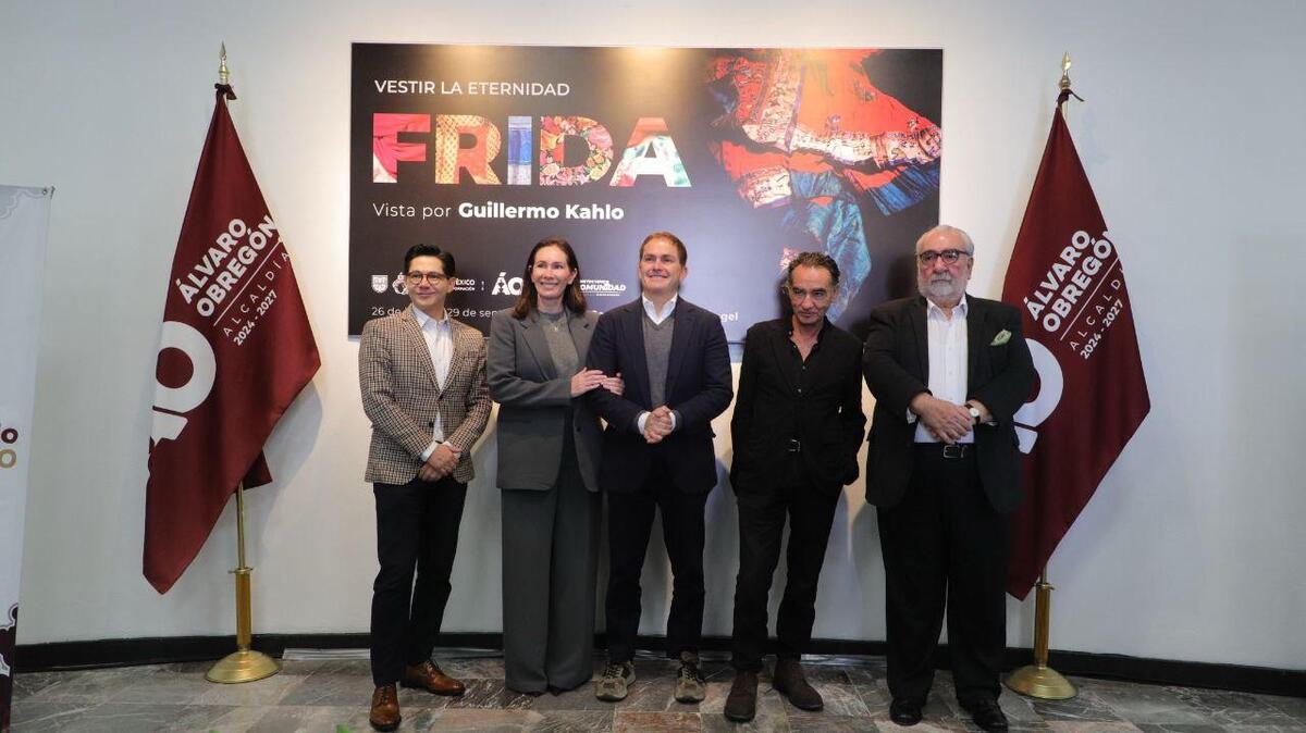 Se inauguró la exposición fotográfica “Vestir la eternidad. Frida vista por Guillermo Kahlo”.