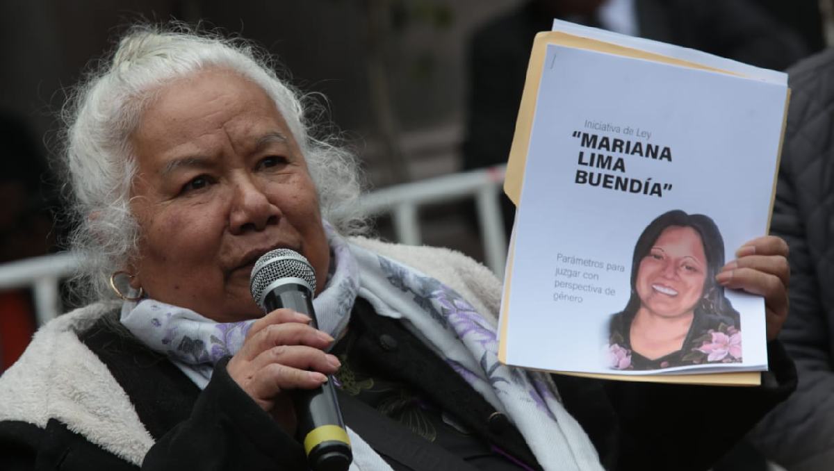 Irinea Buendía busca reducir largos procesos judiciales en casos de muertes de mujeres. Foto: (Tania Contreras)