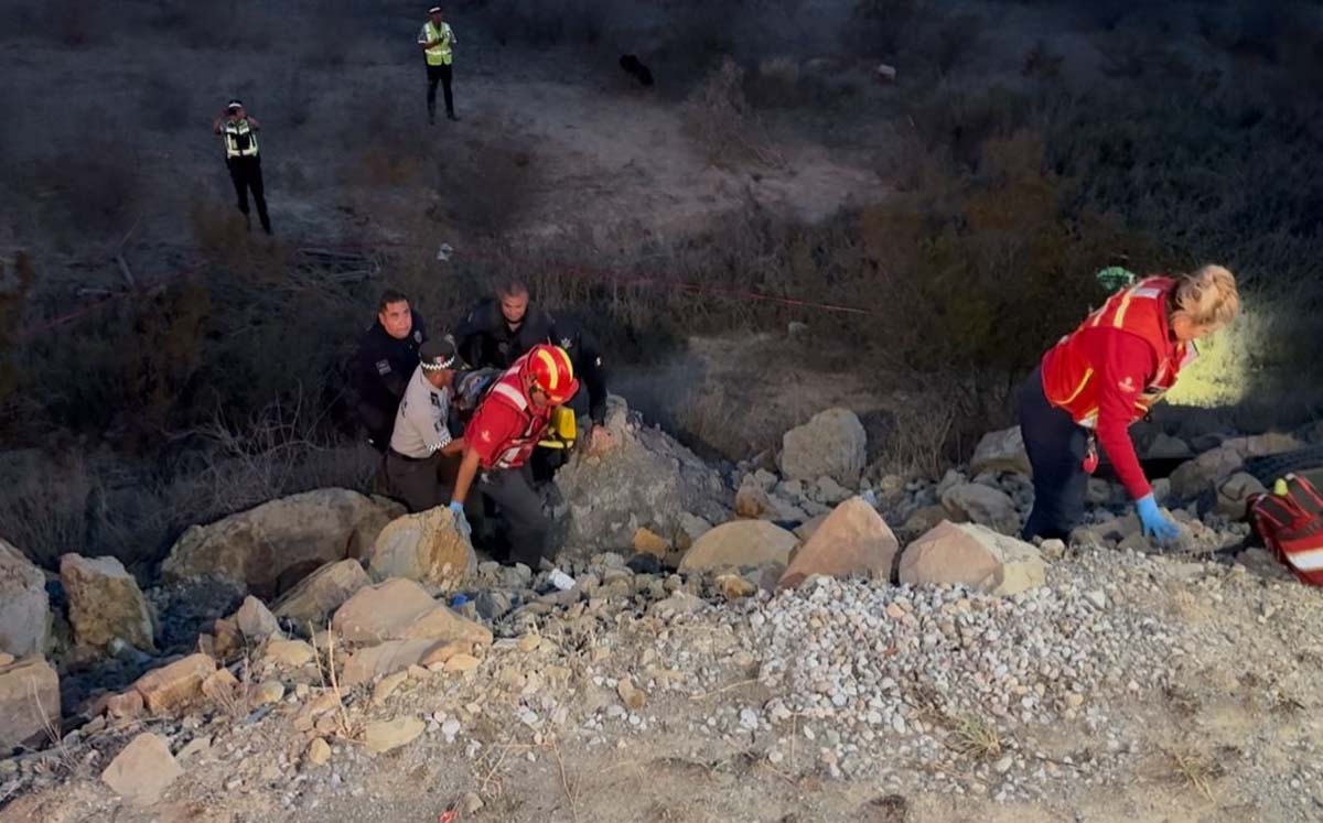 El policía fue llevado de urgencia a un hospital en Saltillo. l Especial