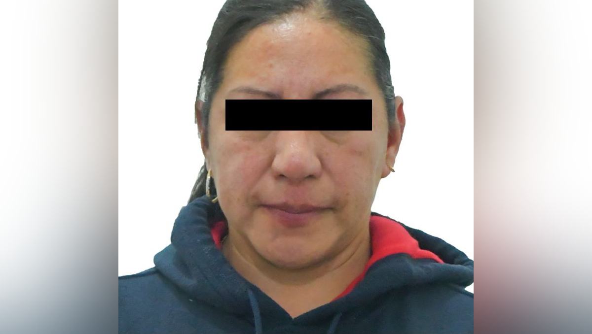 Presidenta municipal de Capulhuac, Selenne "N", intentó escapar durante su detención. Foto: (Especial)