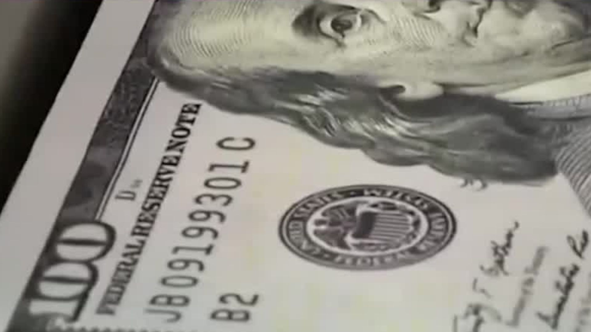 Señalan a tres bancos mexicanos de lavado de dinero y tráfico de fentanilo