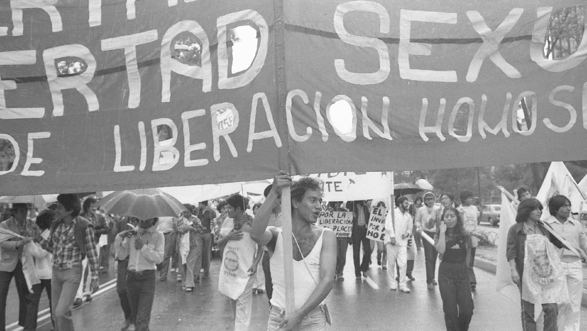La 2.a Marcha del Orgullo Homosexual en México, 1980. Cortesía de Armando Cristeto.