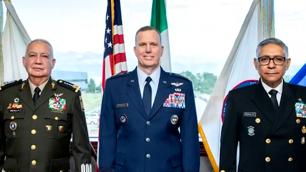 Titulares de la Defensa y Marina se reúnen con General de EU en Colorado
